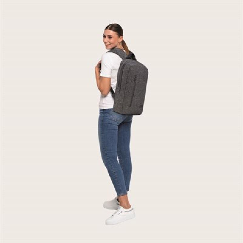 Classone WTX204G Pro 15.6 inch uyumlu WTXpro Su Geçirmez Kumaş, Su Geçirmez Fermuar, Geri Dönüştürülmüş Kumaş, Macbook , Laptop , Notebook Sırt Çantası –Gri